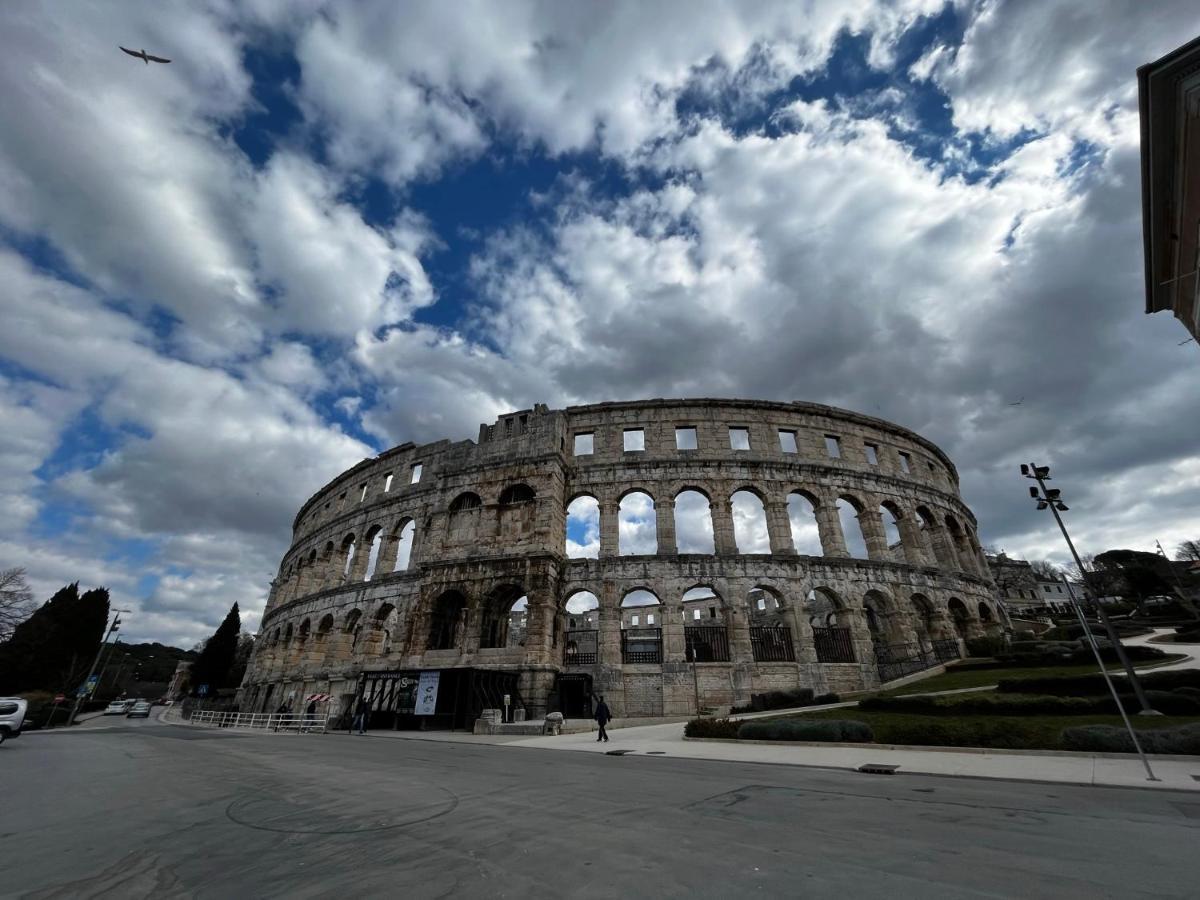 Apartamento Domus Nostrae-Pula Exterior foto